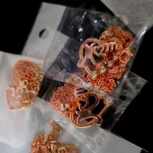 Rose gold Mom Necklace